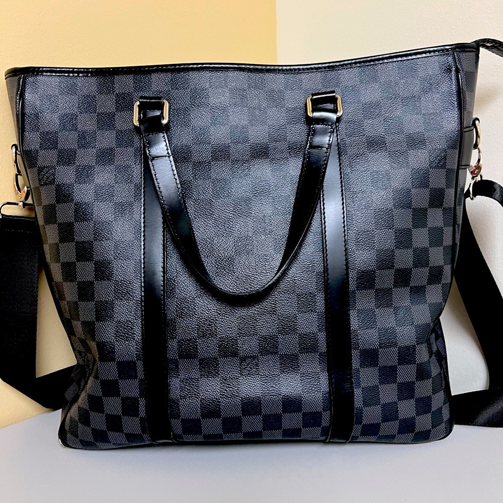 Louis Vuitton Damier Graphite Tadao Tote *Authenticated*